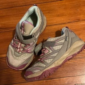 Merrell kids hiking shoes size 10